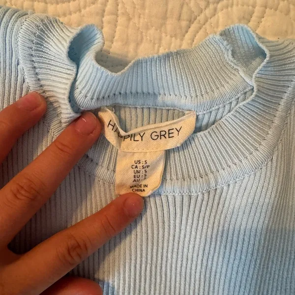 Light Blue Sleeveless Ribbed Top - Image 3