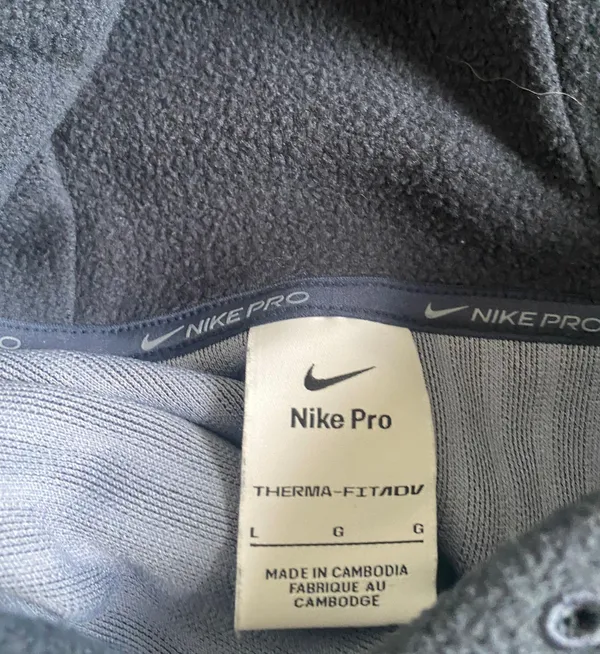 Nike Crop Therma Fleece Jacket - Image 6