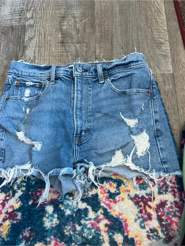 Abercrombie the mom High-Rise Distressed Denim Shorts - Blue - Image 4