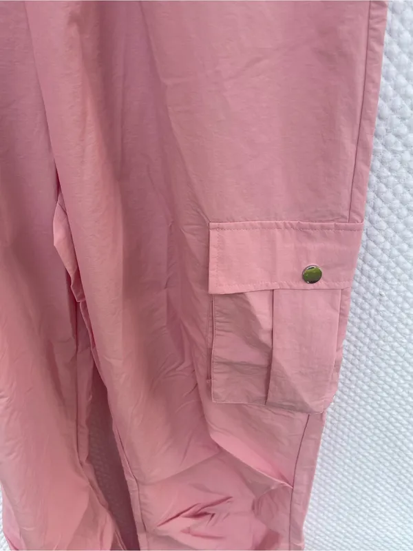 No Vacancy Women’s Pink Cargo Jumpsuit Size M NWT Utility Pocket Adjustable Stra - Image 3