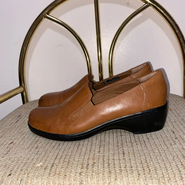 Clarks - Brown Leather Slip-On Loafers - Image 3