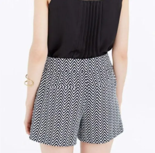 ANN Taylor Chevron Drapey Shorts - Image 2