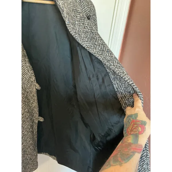 Vintage 80s New York Girl Herringbone Toggle Peacoat W14 Black/White - Image 5