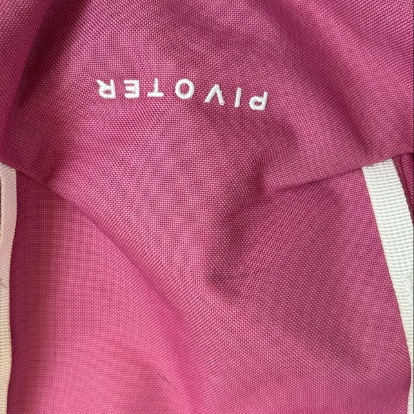 The North Face pivoter Fuchsia Backpack - Image 2
