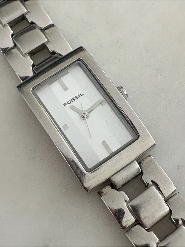 Fossil Silver Rectangular Stainless Steel Link Watch Needs Battery - Image 2