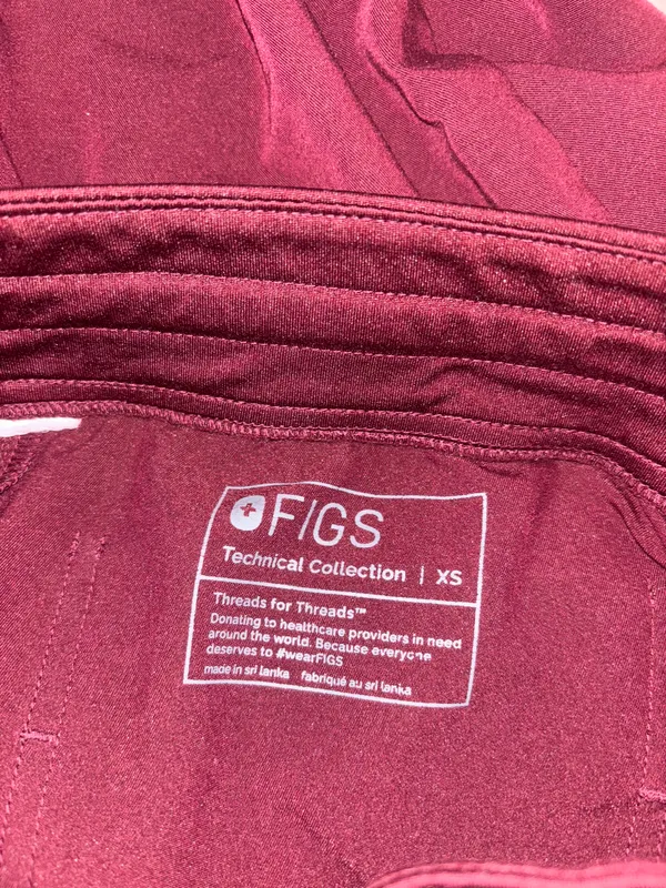FIGS jogger scrubs - Image 3