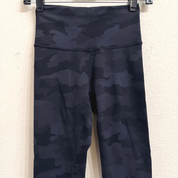 Lululemon Wunder Train HR Cropped Leggings Yoga Incognito Camo Grey‎ Size 4 - Image 3