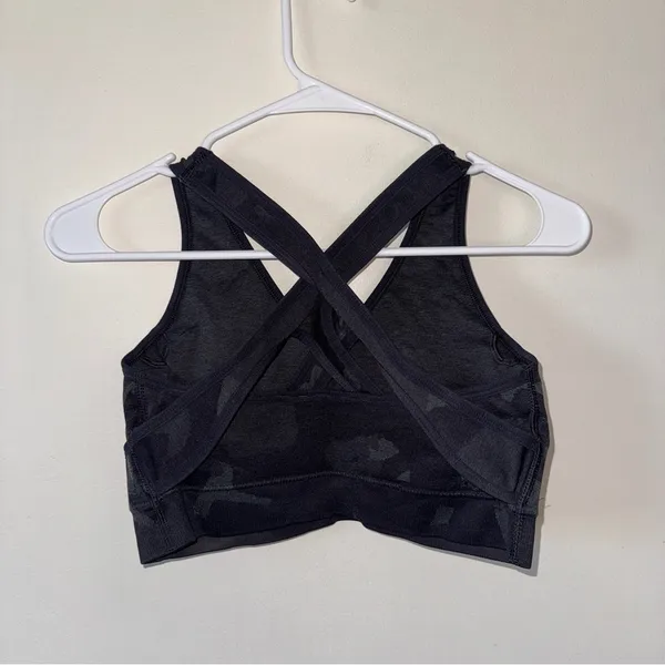 Gymshark Adapt Camo Seamless Sports Bra Black Medium - Image 3