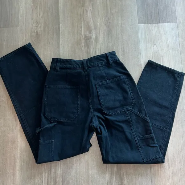 Aritzia Cargo Pants - Image 2