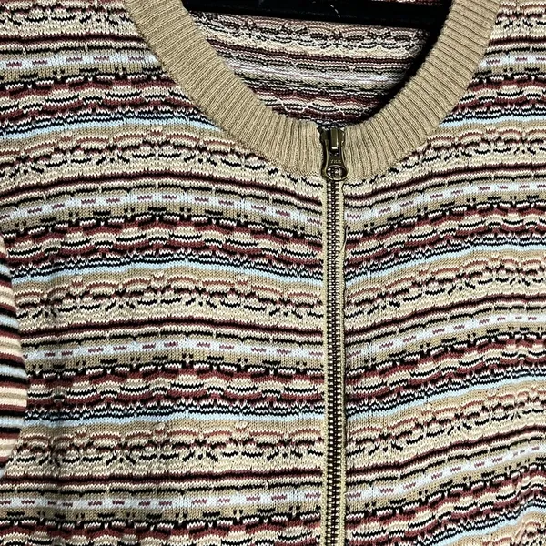VTG - Woolrich women’s full zip colorful print sweater - Size Medium - Image 7