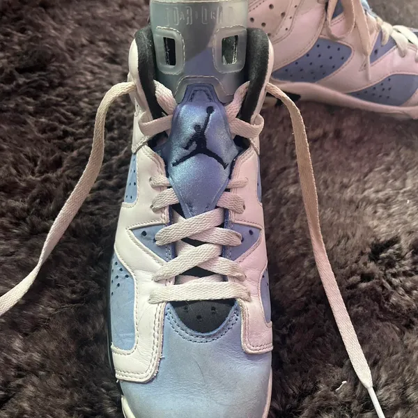 Air Jordan sneakers - Image 3