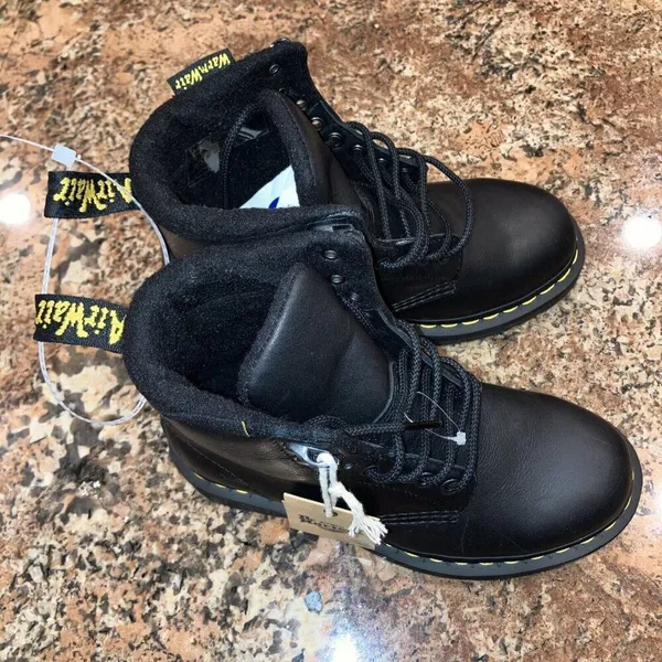 Dr. Martens Women’s Size 5, Leather Lace Up Boots, 1460 Wintergrip Outlaw. New - Image 6
