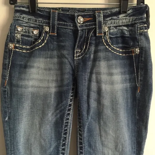 Fleur-De-Lis Sequin Rhinestone Embellished Cuffed Capri Jeans - Image 3