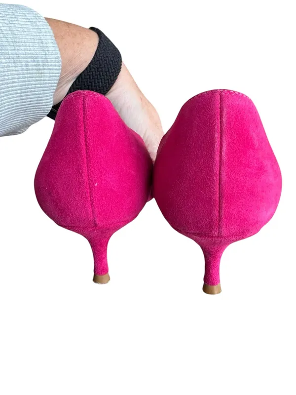 Christian Louboutin - Pink Suede Studded Pointed Toe Kitten Heel Pumps Sz 37 - Image 6
