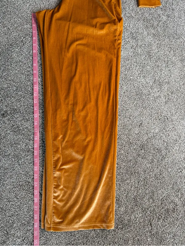Fabletics Gold Velvet Jumpsuit Long Sleeve Zip Front Wide Leg Size M - Image 6
