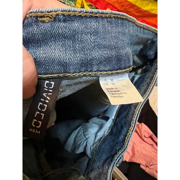 Divided H&M Women's Size 12 Skinny Jean Medium Wash Chewed Hem High Rise Stretch - Image 9