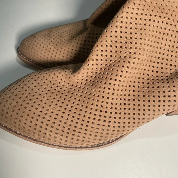 Dolce‎ Vita Ankle Booties Taupe brown size 5.5 - Image 3
