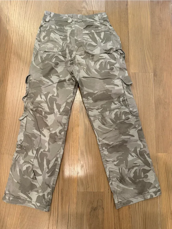 Women’s Abercrombie Cargo Pants in Beige Camo - Lightweight Utility Trousers - Image 4