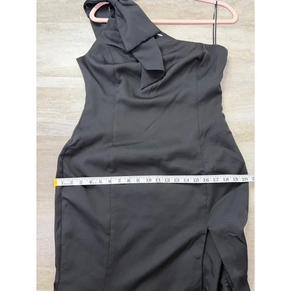 Petal & Pup Charmed One Shoulder Midi Dress Black Size Large - Image 9