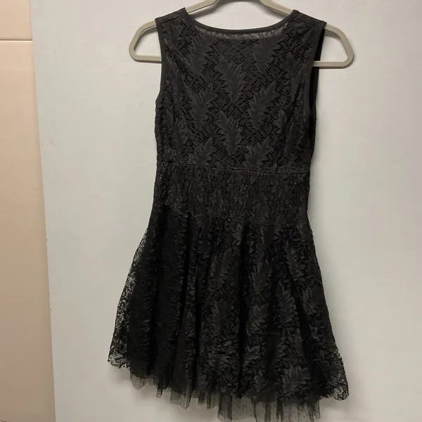 Womens Lace Cocktail Dress Black Smocked Waist Surplice Neck Small - Image 2