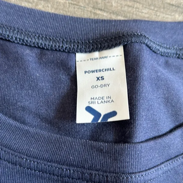 Old navy crop tshirt - Image 2