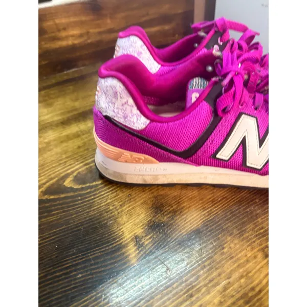 New Balance 574‎ Purple Sneakers Size 8.5 - Image 6