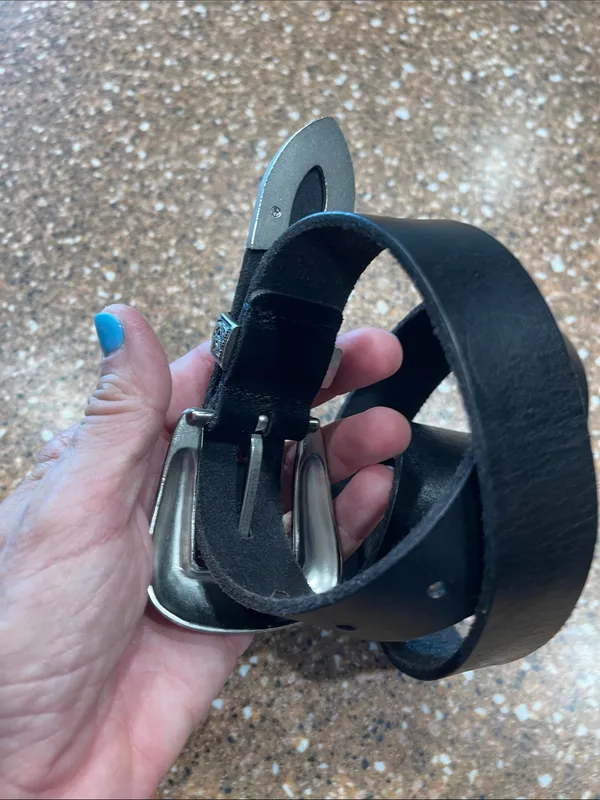 Urban outfitters Black Leather Belt with Western Silver tone Buckle - Image 4