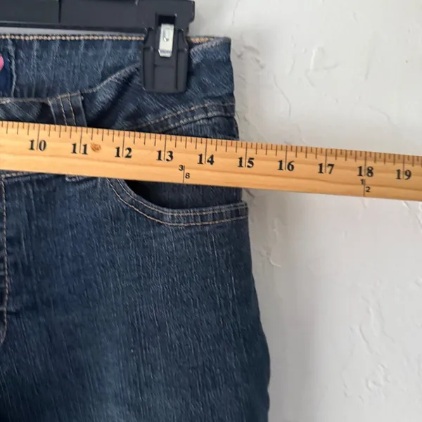 Angels Jeans Y2k Button Pockets‎ Mid Rise Dark Wash Cuffed Capri Jeans Size 10 - Image 5