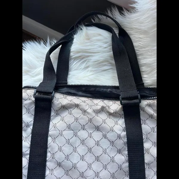 Lauren Ralph Lauren Quilted Tote Bag - Stylish and Versatile - Image 8