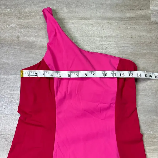 Outdoor Voices One Shoulder Dress in 2 tone Pink Size Small - Image 3