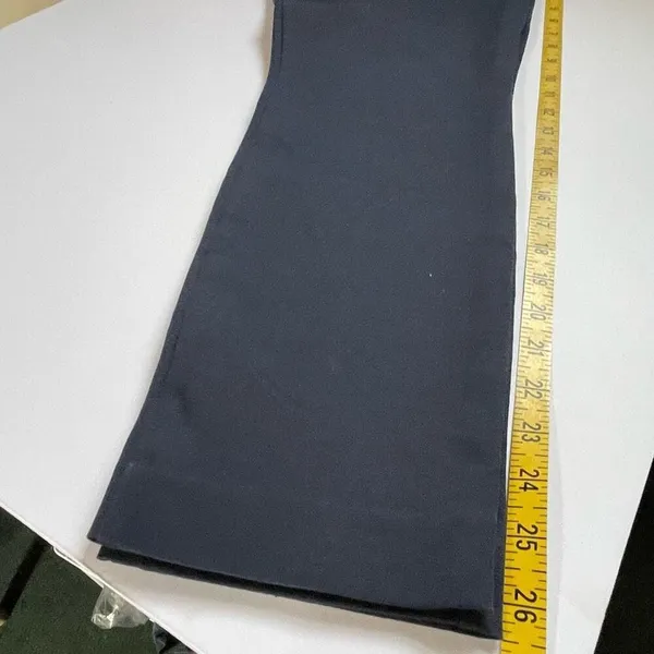 Gap size 8 NWT cropped skinny ankle mid rise stretch. - Image 5