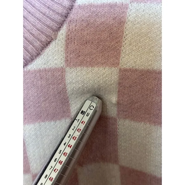 Tahari Pink Cream Checkered Crew Neck Long Sleeve Knit Sweater Pullover RN93178 - Image 9
