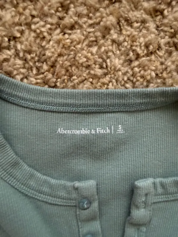 Abercrombie top - Image 2