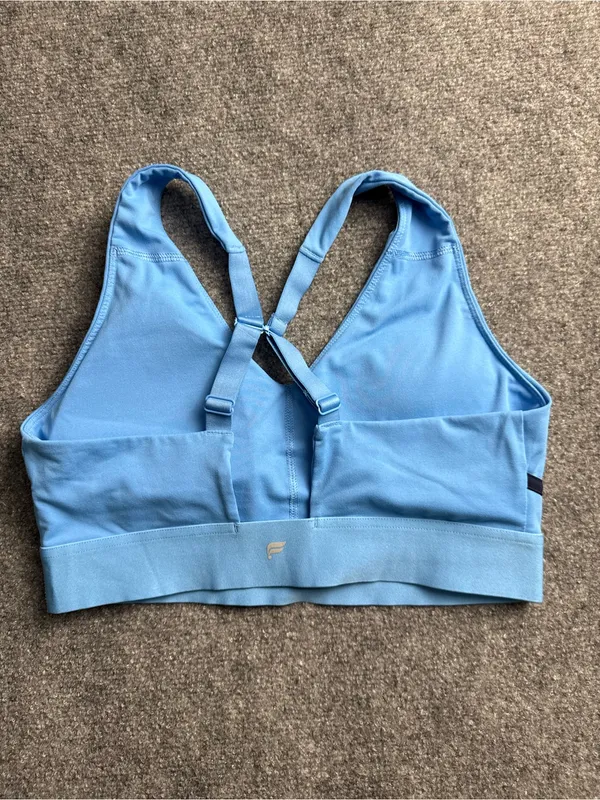 Fabletics Woman Large athletic Light Blue V-Neck Bralette with Supportive Band - Image 4