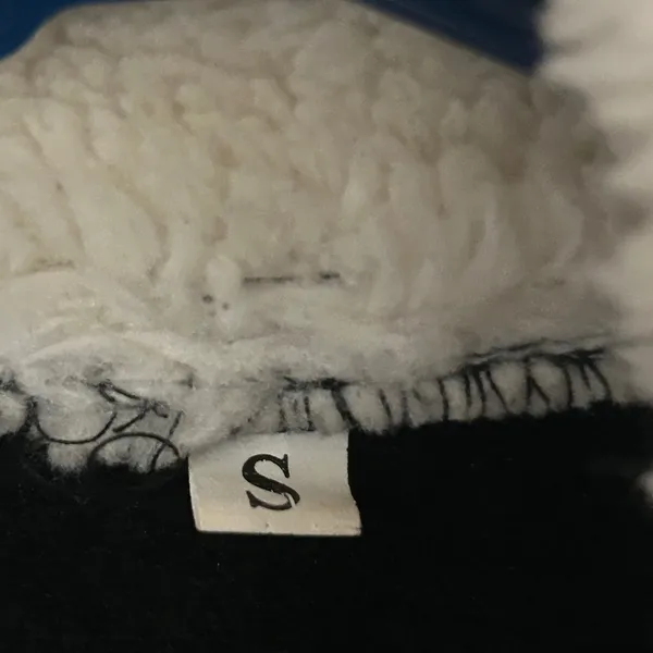 Elegant Cream Sherpa Jacket Black - Image 4