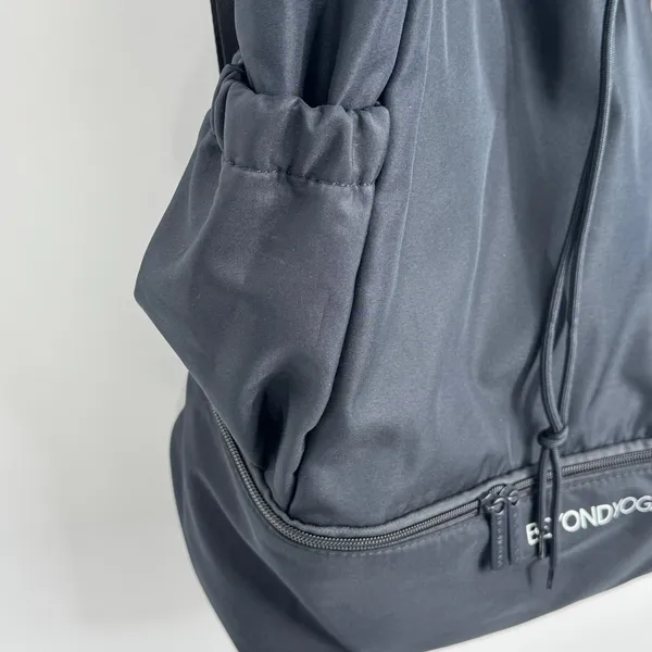 Beyond Yoga convertible backpack gym bag tote black NEW - Image 7