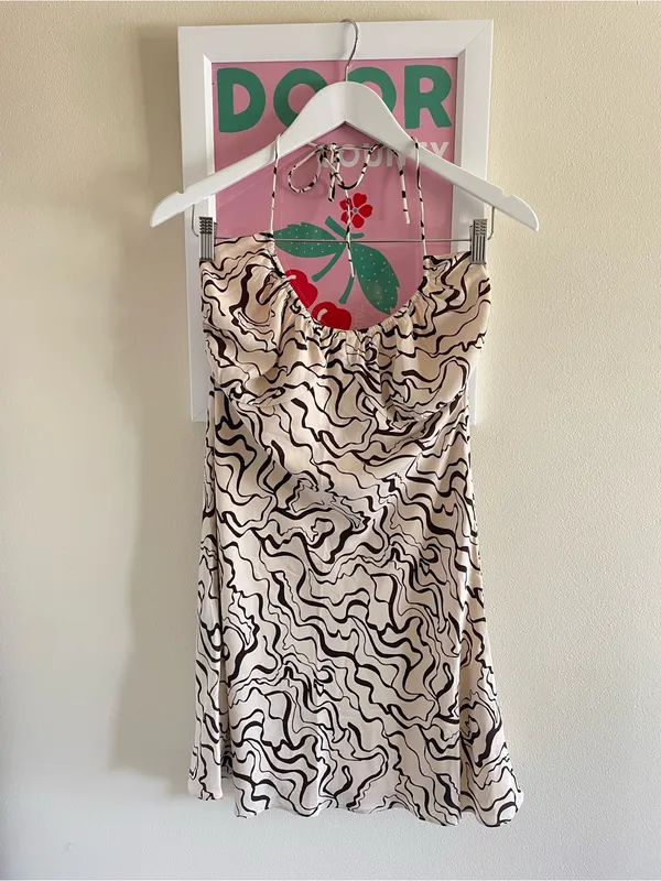 Abercrombie & Fitch Swirl Y2K Retro Halter Mini Dress - Image 4
