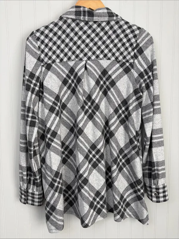 Soft Surroundings Paramour Plaid Grey Long Sleeve Tunic Button Down Top - Image 2