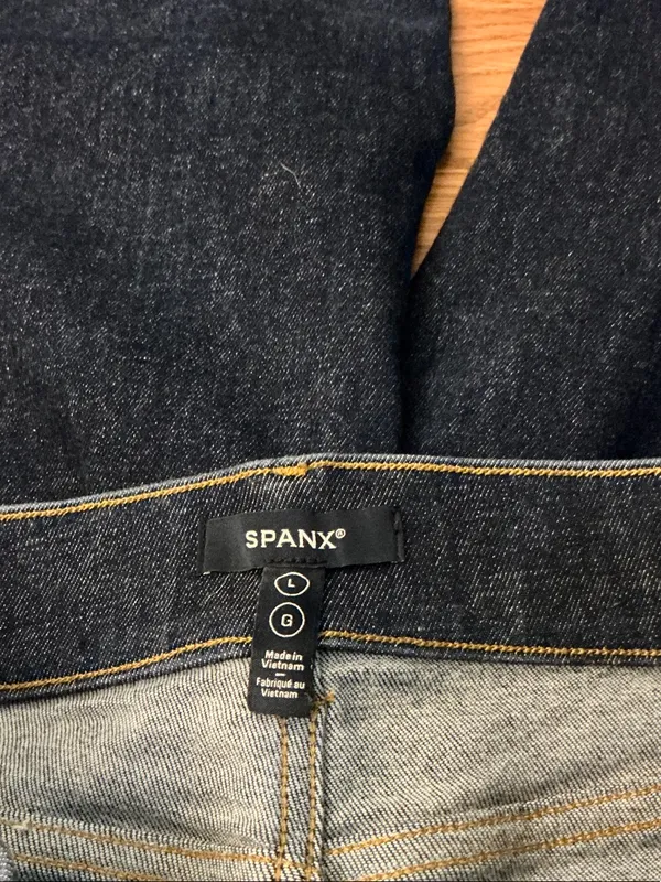 SPANX Dark Blue Flare Jeans with Frayed Hem Size Large - Image 3