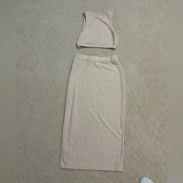Elegant Cream Skirt Set Tan - Image 2