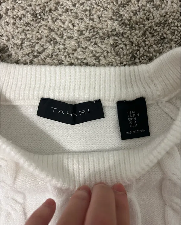 White Sweater Size M - Image 3