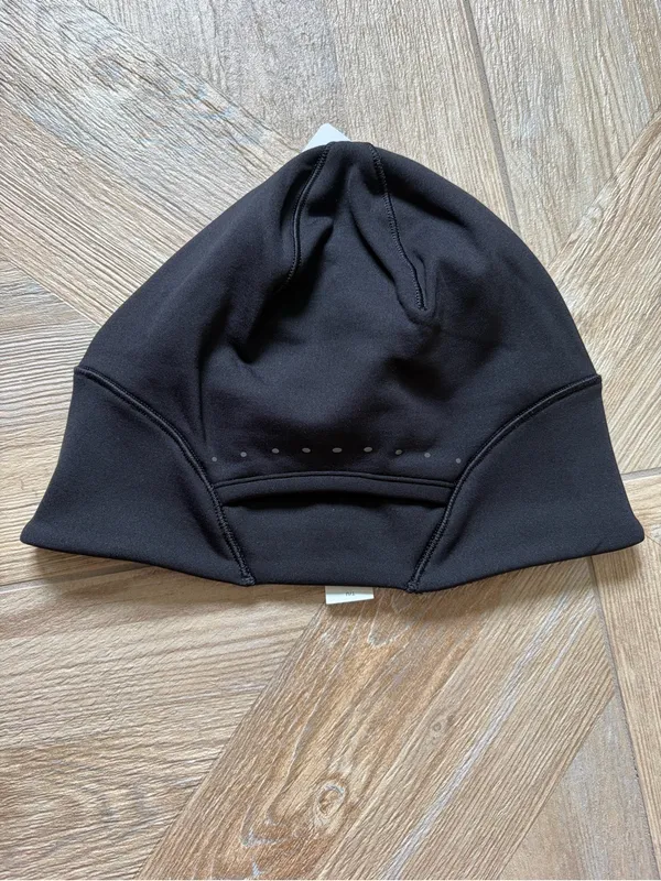 Lululemon Run For It All Beanie Black One Size Outdoor Sporty - Image 2