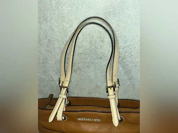 Michael Kors Bedford textured leather tote in acorn brown with contrasting pale - Image 7