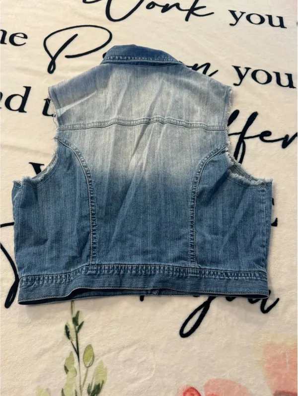 Copper Key Women’s Denim Button-Up Vest Size XL - Image 2