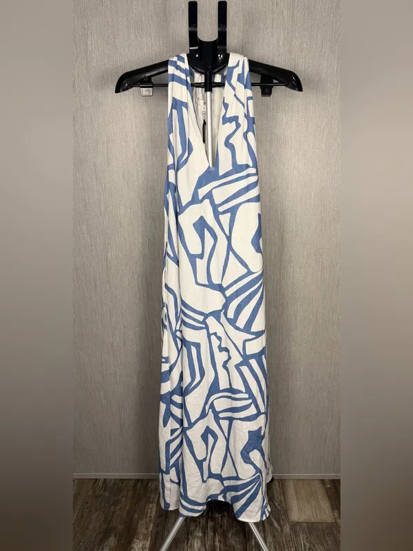 Banana Republic Blue and White Printed Halter Midi Dress - Image 2