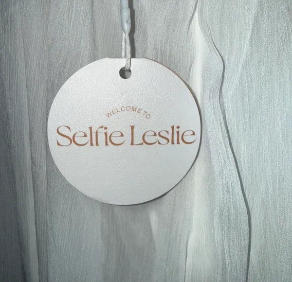 Selfie Leslie White Jumper - Image 8
