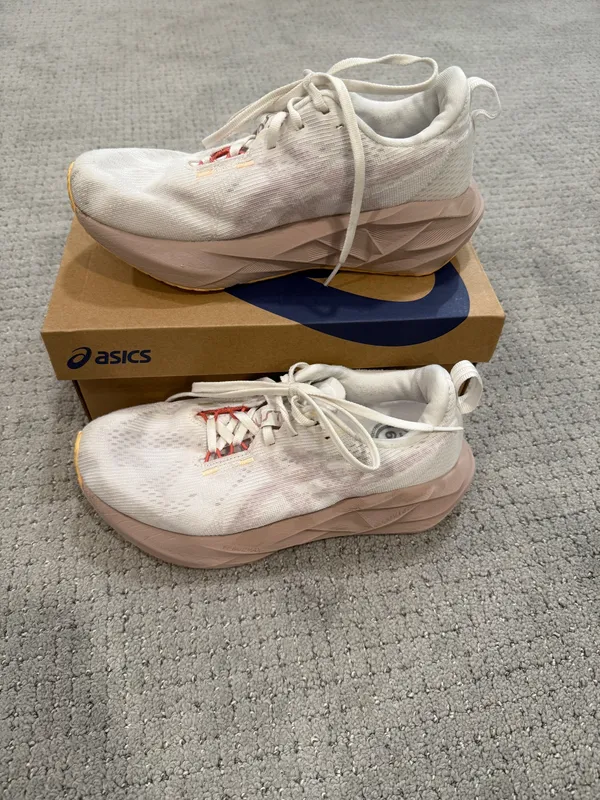 ASICS NovaBlast Women’s Running Shoes - Image 3