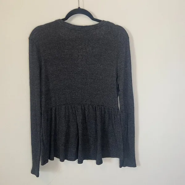 T.la Anthropologie Long Sleeve Black Peplum Shirt Sz Medium - Image 3