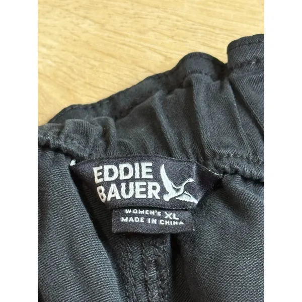 Eddie Bauer Womens Lightweight Relaxed Fit Everyday Paperbag Waist Short size XL - Image 3