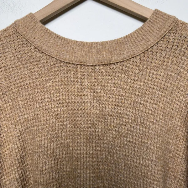 Aerie Women‎ Cozy Up Waffle Sweater Medium Tan Oversized Crewneck - Image 4